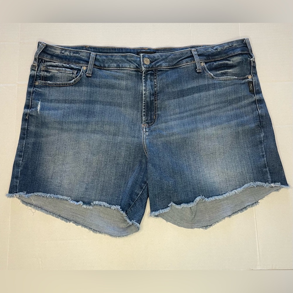Silver Jeans Co. Size 24W Jean Shorts with Frayed Hem